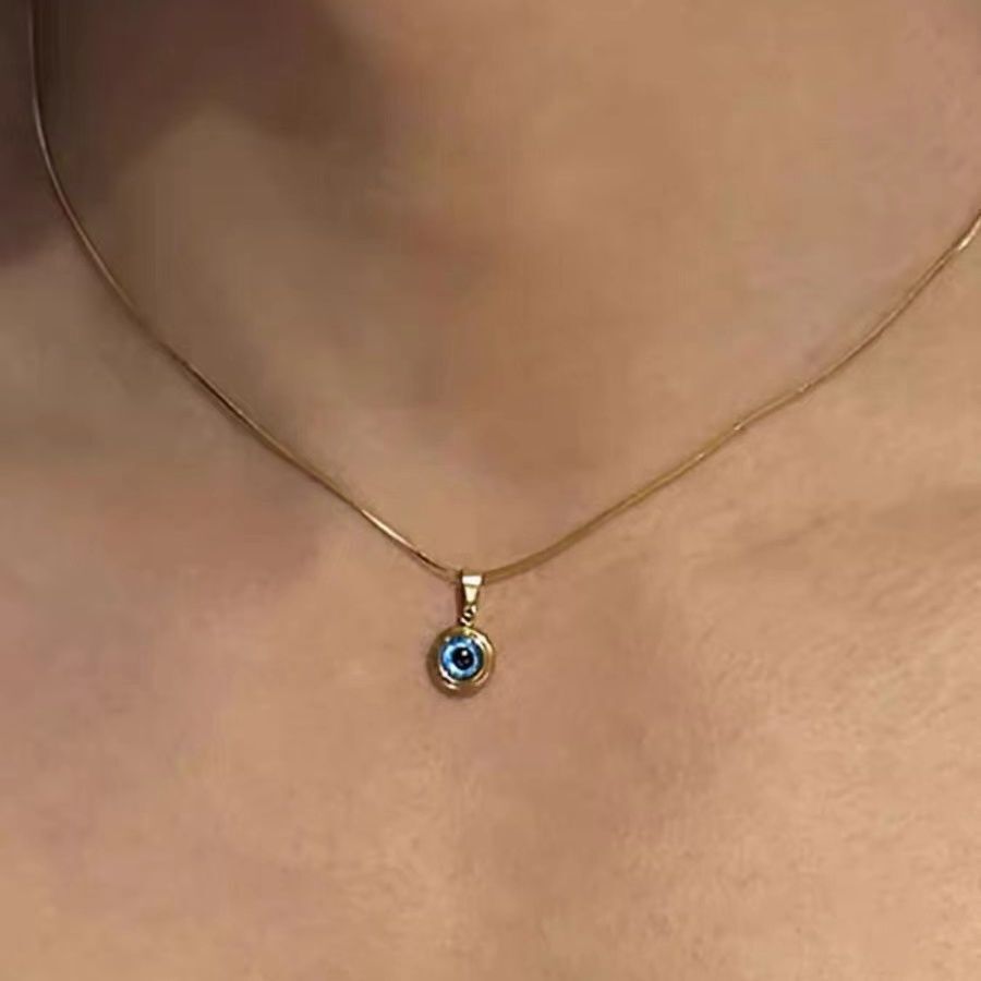 Angels Eye Titanium Steel Gold-Plated Clavicle Chain